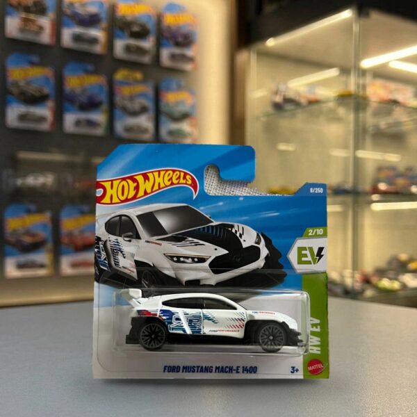 FORD MUSTANG MACH-E 1400